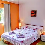 Apartman Leon *