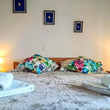 Leon Apartment