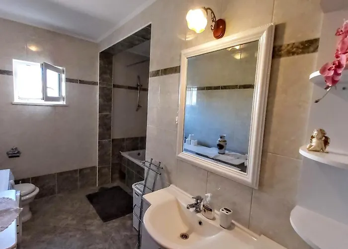 Leon Apartment