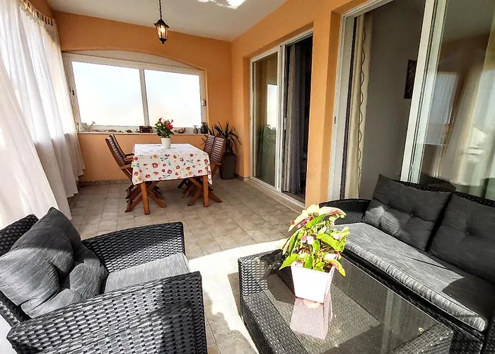 Leon Apartment